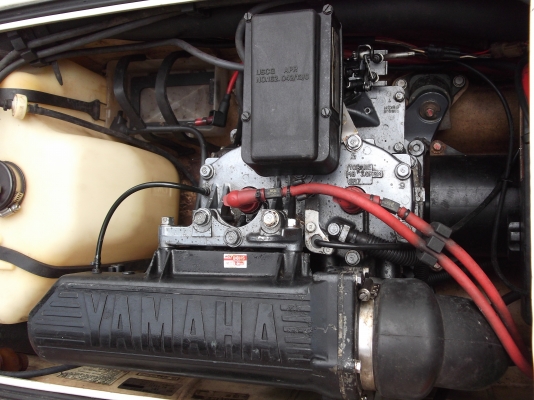 ขายเจ็ตสกีyamaha 650 แบบยืนสภาพสวยเครื่องเดิมๆมีของแต่งให้3 อย่าง