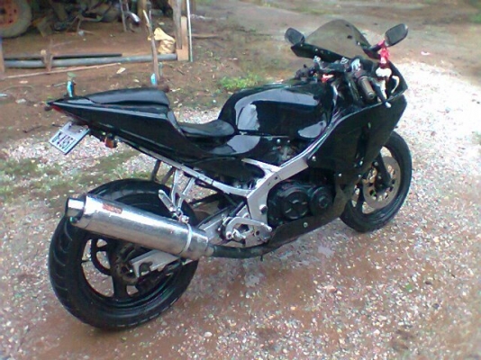 รูปภาพ ขายGSX 400.... มีเล่ม ป้ายทะเบียนพร้อมชุดโอนลอย โทร0850530487