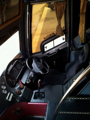 ขายรถทัวร์ 2 ชั้น scania สีแดง