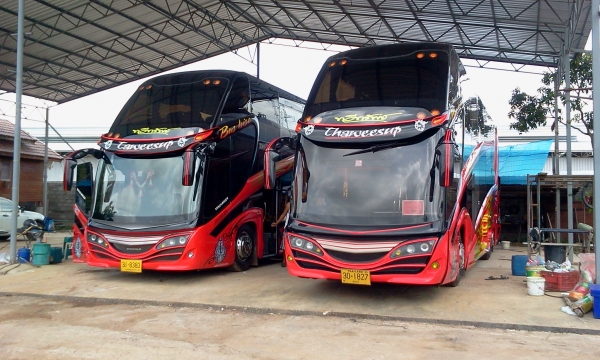 ขายรถทัวร์ 2 ชั้น scania สีแดง