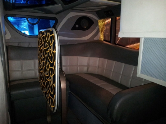 ขายรถทัวร์ 2 ชั้น scania สีแดง