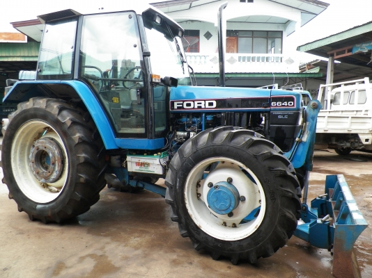 ขายFORD 6640 คานหน้าคาราโร่ 2 เพลา ใบมีดดันหน้า CMT 80\%