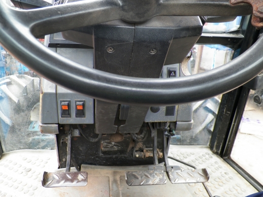 ขายFORD 6640 คานหน้าคาราโร่ 2 เพลา ใบมีดดันหน้า CMT 80\%