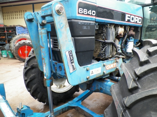 ขายFORD 6640 คานหน้าคาราโร่ 2 เพลา ใบมีดดันหน้า CMT 80\%