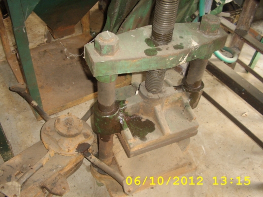 เครื่องอัดมือหมุน ขายราคาถูก 2200