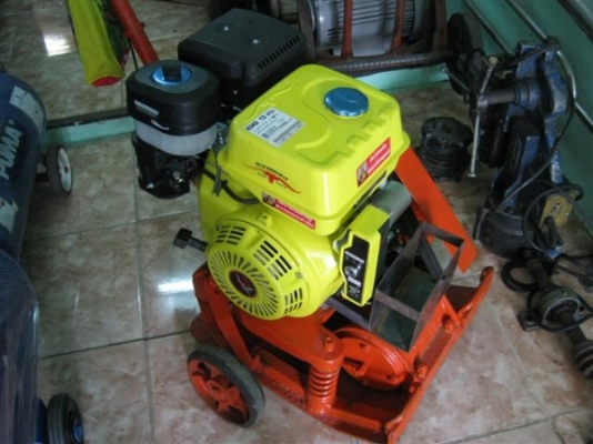 เครื่องตบดิน 7-10 ตัน พร้อมเครื่องยนต์ ควายทอง 13 HP สตาร์ทกุญแจครับ