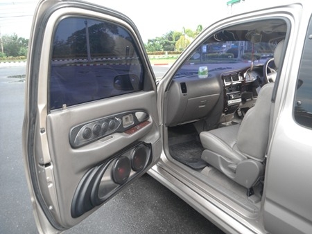 ขาย TOYOTA TIGER D4D.แต่งสวยๆ สีสวยรอบคัน เครื่องเสียงเป็น100,000 ดาวน์ 45,000 บาท ใช้งานน้อย ดูแลดี ไมร์แค่ 12x,xxx กม.บางๆเดิมๆ