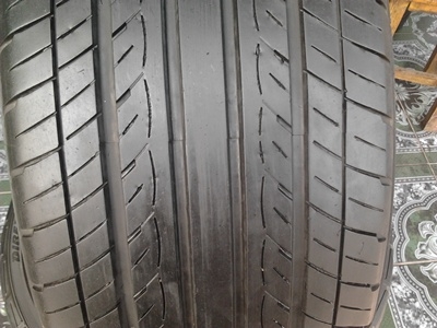 ขายยาง225/45/18 ปี 5009 YOKOHAMA dB Japan  1 คู่