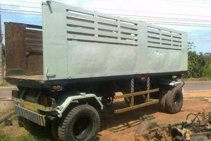 HINO FM 3M - 240 HP M10C รถพ่วงแม่+ลูก แม่กระบะดั๊มพ์ 12 ตันของสามมิตรลอนเฉียงสภาพอย่างสวย ลูก 2 คานดั๊มพ์์กระบะฝาข้างแผ่นเรียบ เครื่องแน่นดีแรงดี หัวเก๋งสีบางเดิมภายในสวยครบ แอร์เย็น พวงมาลัยเพาเวอร์ เบรคทริ๊ปฟี้ ช่วงล่างคัชซีสวยเดิม ยางสภาพดีทั้งแม่ทั้ง