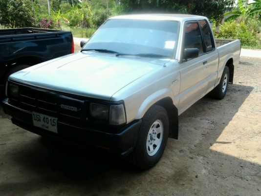 MAZDA B2500 CAB 2.5 MT ปี 38 รถสวยสภาพดีพร้อมใช้งาน เครื่องแน่นแรงดี ภายในเก๋งสวยสะอาด แอร์เย็น พื้นกระบะมีผุบ้างเล็กน้อยไม่มีปัญหา ช่วงล่างคัชซีสวยมากไม่มีผุไม่มีดาม ล้อแม็กและยางสภาพดี 70\% พร้อมใช้งานได้เลย เอกสารทะเบียนครบพร้อมโอน ราคาต่อรองได้ครับ