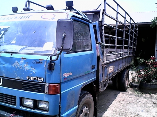 ขายรถ115แรงยาว 5.5เมตร มีสโลแชชซีNPR59Lxxxxxx ราคา365000บาท ขอลดราคาครับ345000 บาท ยากขายด่วน