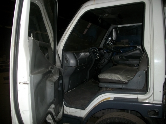 รถบรรทุกหกล้อ  มิตซุแคนเตอร์ กระบะคาร์โก้ ช่วงยาว รถห้างแท้