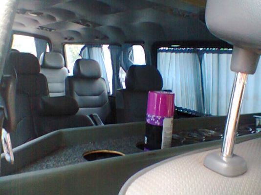 นำเสนอรถตู้โตโยต้าเครื่อง 2800 เบาะไม่ขาดพร้อมโอนเดิมๆๆ สภาพภายในสวย รถอยู่แยกวรบือร้อยเอ็ด