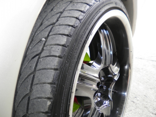 แม็ก20โหดๆพร้อมยาง1ชุด ต่อรองได้ครับ ซื้อเท่าไหร่บอกได้ ขายให้