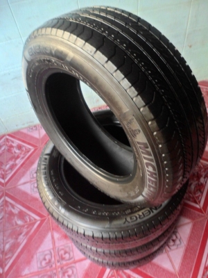 195/65/15"(4เส้น =2,700บ.)MICHELIN.ดอกเพียบๆ(ไม่มีป่ะซักเส้น) MXV8.(ยางปี10)