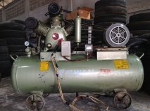 ขายปั้มลมสวอน10hp380v300ลิตรสภาพเดิมเดิม