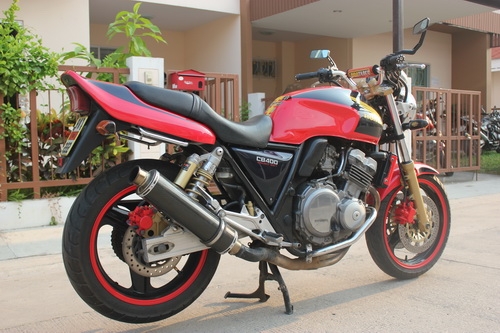 -----ขาย CB400 SF ทะเบียนแท้ โอนขนส่ง พร้อมโอน ท่อแต่ง