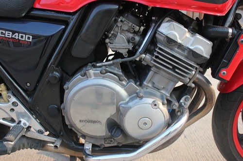 -----ขาย CB400 SF ทะเบียนแท้ โอนขนส่ง พร้อมโอน ท่อแต่ง