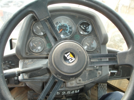 CAT 924G SN: 3DZ00886 สภาพพร้อมใช้งานขายถูกครับ