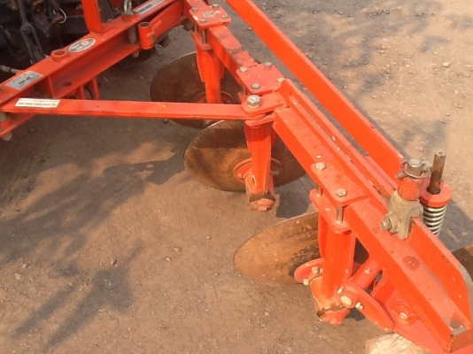 คูโบต้า KRT140 พลัส ใบมีดดันหน้าตราช้าง ผาน 3 ช้าง ทำงาน 391 ชั่วโมง