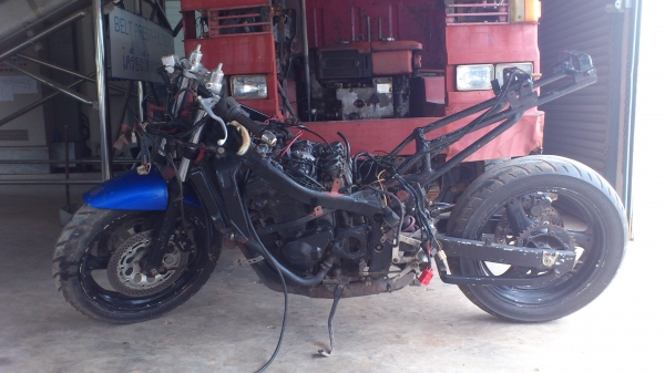 ขาย GSX-F 400 ตามสภาพ ขาย GSX-F 400 ตามสภาพ