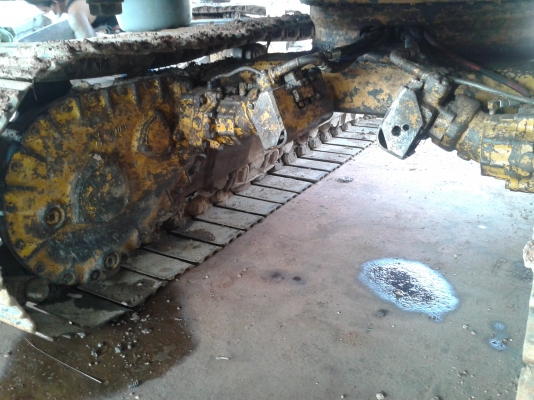 ขายตัวเดิน KOMATSU 12 HL ทั้งชุด เหมาะทำรถเกี่ยวข้าว