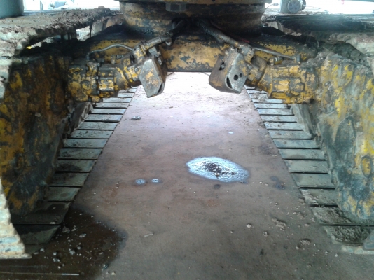 ขายตัวเดิน KOMATSU 12 HL ทั้งชุด เหมาะทำรถเกี่ยวข้าว