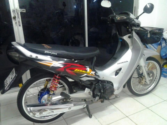 รถดูแลดี เวฟ 125 R สตาร์ทมือ ขายถูกเครื่องดีจริงแต่งสวยแค่ภายนอก รถดูแลดี เวฟ 125 R สตาร์ทมือ ขายถูกเครื่องดีจริงแต่งสวยแค่ภายนอก