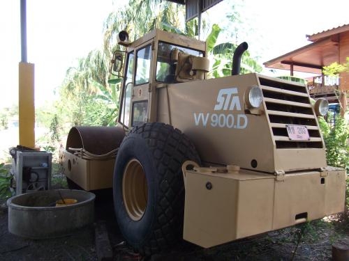 รถบดสั่นสะเทือน 2 เพลา STA MVV900 พร้อมเปลือกล้อหนาม 3 ชิ้น ยางใหม่ๆ 2 เส้น สภาพพร้อมใช้ เอกสารซื้อขายจากบริษัท