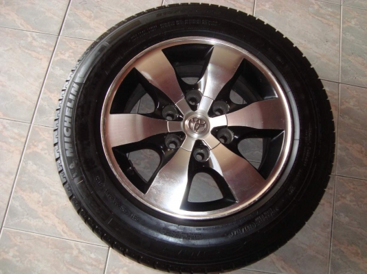 ขายล้อแม็กฟอจูนเนอร์ขอบ 16พร้อมยาง