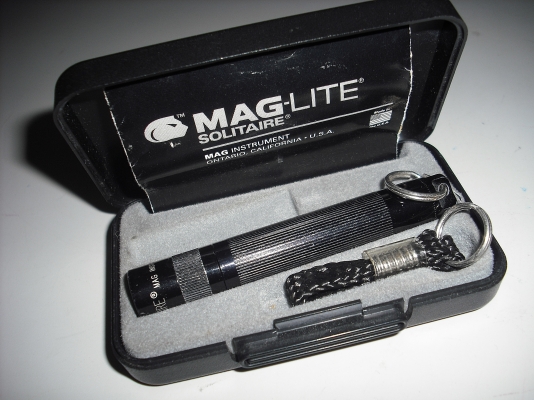 ไฟฉายแบบพกพา MAGLITE made in U.S.A.