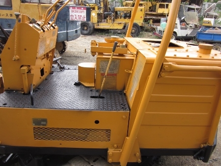 ขาย-รถขุด แบคโฮ มือสองนำเข้าจากญี่ปุ่น YANMAR: YB1200SSL เครื่อง 2 สูบ สภาพพร้อมใช้งาน เครื่องดี ใช้งานได้ดี