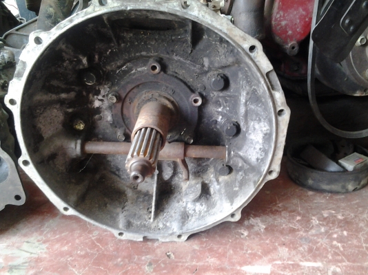 เกียร์รถมิตซู FUSO 10 ล้อมี 6 เกียร์ เกียร์รถมิตซู FUSO 10 ล้อมี 6 เกียร์