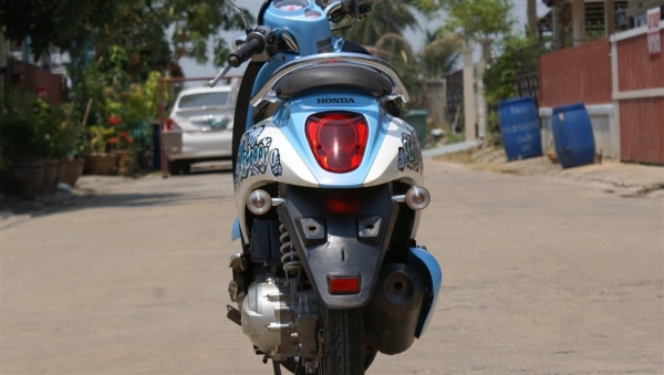 ของดีราไม่แพง Scoopy i