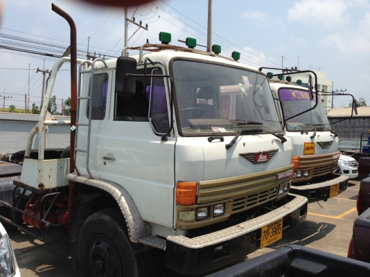 ขายหัวลาก ฮีโน่ รุ่น 221 เครื่อง EM 100 สองเพลา