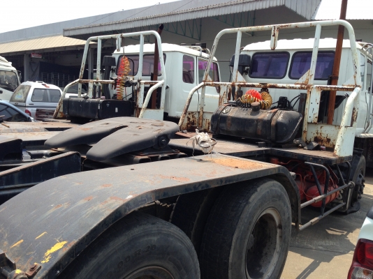 ขายหัวลาก ฮีโน่ รุ่น 221 เครื่อง EM 100 สองเพลา