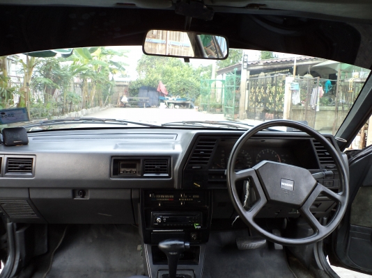 นิสสัน ซันทร้า เครื่องหัวฉีด แก็สlpg เกียออโต้ พวงมาลัยเพาเวอร์ แอร์เย็น ภาษีไม่ขาด