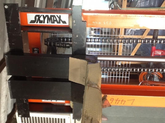 Hand stacker 2000 kg สูง 1.6 m. 0833554933