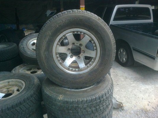 ขายล้อแม็กพร้อมยางตามสภาพ6รูขอบ16x8