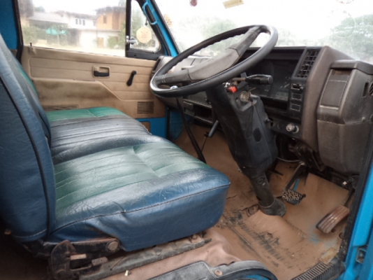 ขายรถอีซูซุNKR6ล้อช่วงสันเครื่อง88แรงสภาพบางเดิมทั้งคันคับ