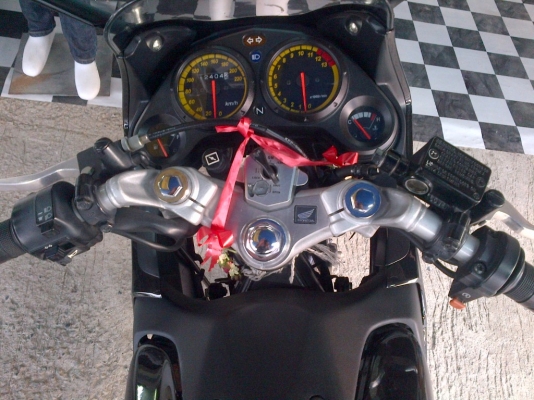 ขาย!ฮอนด้าCBR150 สภาพใหม่มาก95\%ใช้น้อย ปี52 รถเครื่องเดิมแน่นๆ พร้อมใช้ ทะเบียน+เอกสารโอน ภาษีไม่หมด 088-2197709