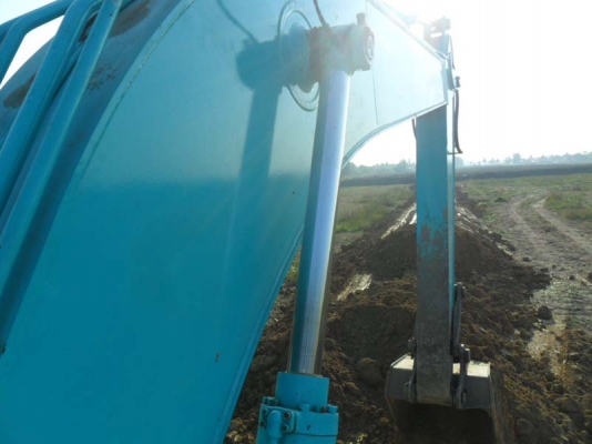 ...Kobelco SK200 M6 YN09