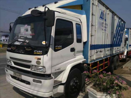 รถอิซูซุ 10 ล้อ ตู้แห้ง  FVM  230 แรงม้า ปี 51 ( มีขาย 2 คัน )  สนใจติดต่อ 081 - 6079515