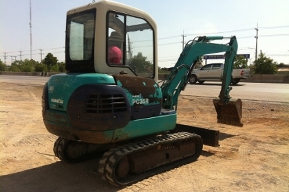 รถแบคโฮเล็กรับจ้าง