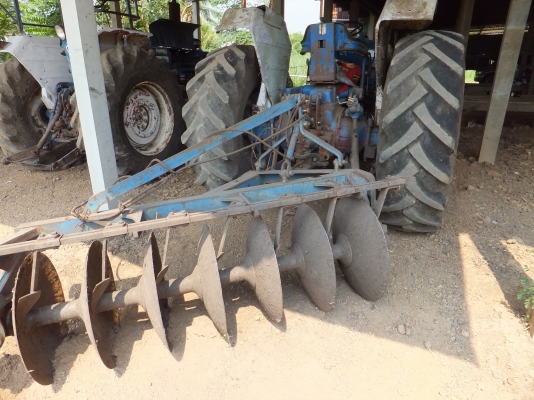 รถไถนา FORD 6600 มีผาน 7+ดันหน้า มีทะเบียน(ขาย2คัน)หรือแยก รถไถนา FORD 6600 มีผาน 7+ดันหน้า มีทะเบียน(ขาย2คัน)หรือแยก