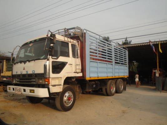 MITSUBISHI  10 ล้อ คัทซีสวย เครื่อง 6D14 ยาว 6 เมตร รถพร้อมใช้งาน ราคาต่อรองได้ มาลองขับได้เลย