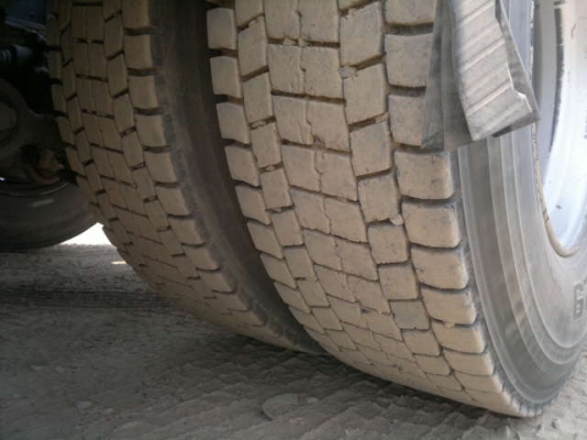 ขายรถหัวลาก 10 ล้อ 2 เพลา HINO เมก้า 320 ปี.47 มี 2 คัน สนใจโทร จัดแนนซ์ได้