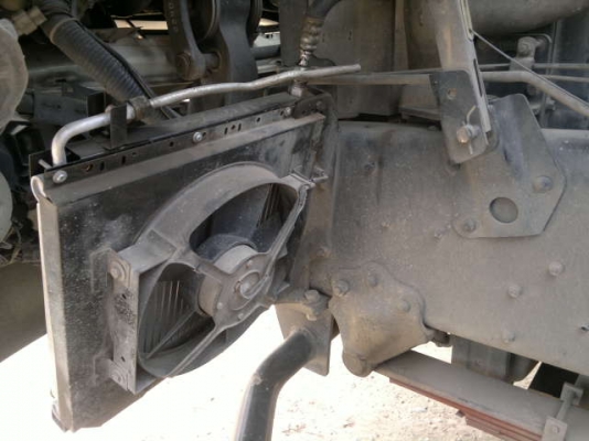 ขายรถหัวลาก 10 ล้อ 2 เพลา HINO เมก้า 320 ปี.47 มี 2 คัน สนใจโทร จัดแนนซ์ได้