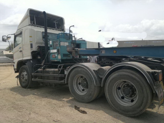 ขายรถหัวลาก 10 ล้อ 2 เพลา HINO เมก้า 320 ปี.47 มี 2 คัน สนใจโทร จัดแนนซ์ได้