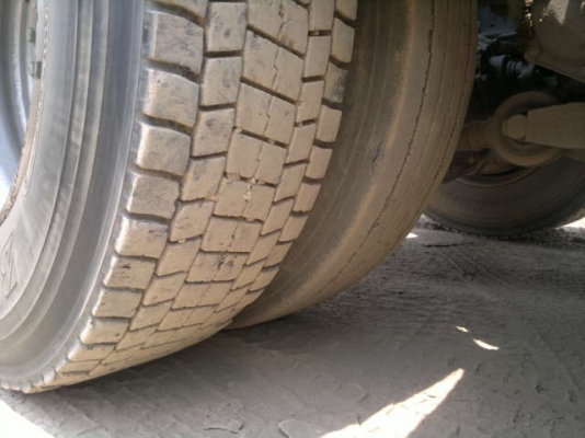 ขายรถหัวลาก 10 ล้อ 2 เพลา HINO เมก้า 320 ปี.47 มี 2 คัน สนใจโทร จัดแนนซ์ได้